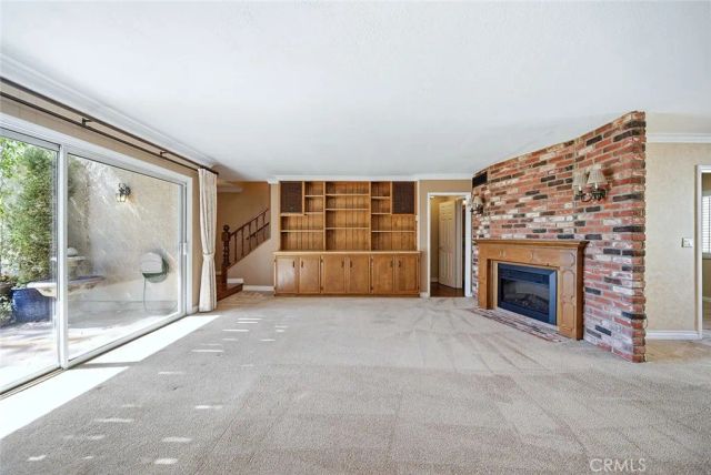 9512 Via Venezia, Burbank, CA 91504