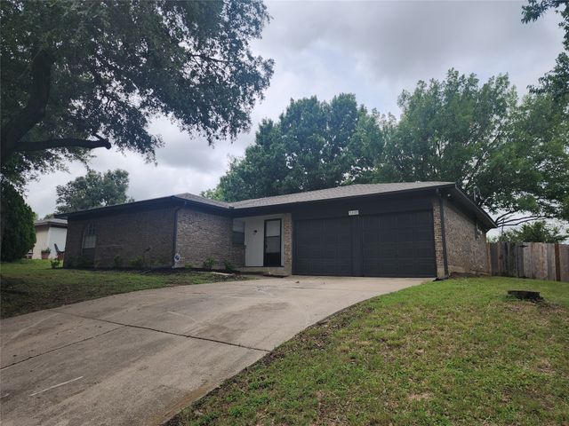 5309 Wolens Way, Fort Worth, TX 76133