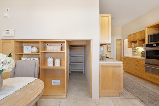 4 Old Agua Fria E, Santa Fe, NM 87508