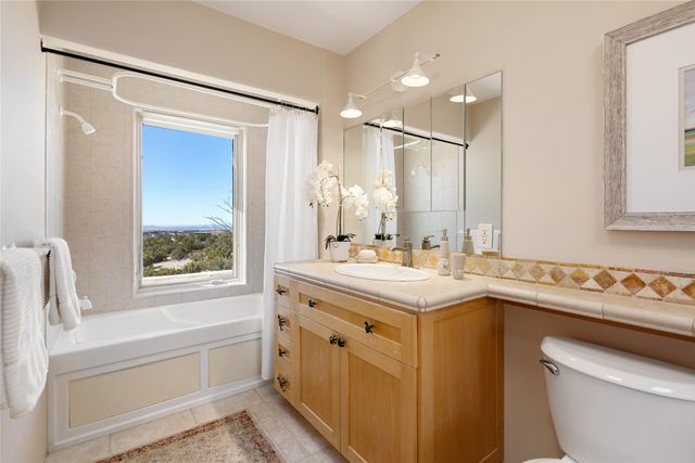 4 Old Agua Fria E, Santa Fe, NM 87508