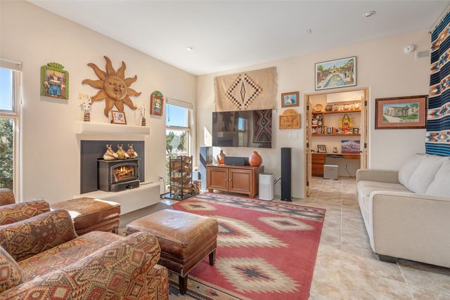 4 Old Agua Fria E, Santa Fe, NM 87508