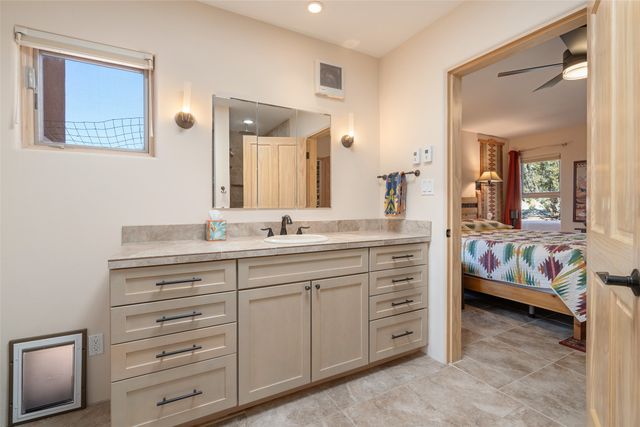 4 Old Agua Fria E, Santa Fe, NM 87508