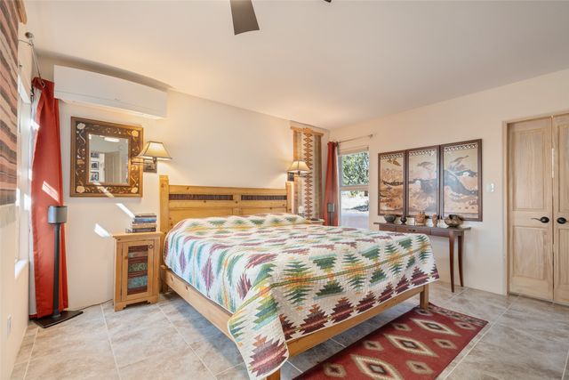 4 Old Agua Fria E, Santa Fe, NM 87508