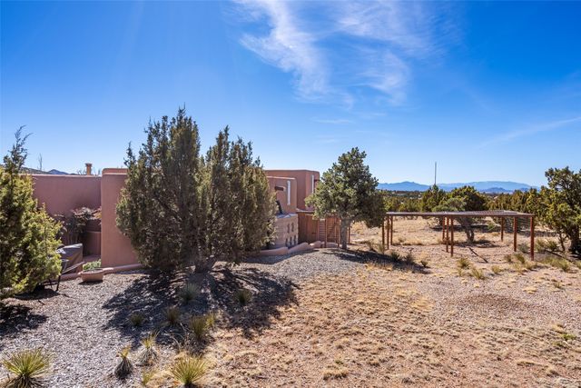 4 Old Agua Fria E, Santa Fe, NM 87508