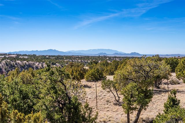 4 Old Agua Fria E, Santa Fe, NM 87508