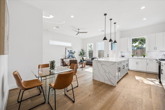 7710 Sky Dweller Drive, Houston, TX 77055