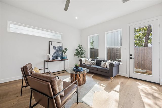 7710 Sky Dweller Drive, Houston, TX 77055