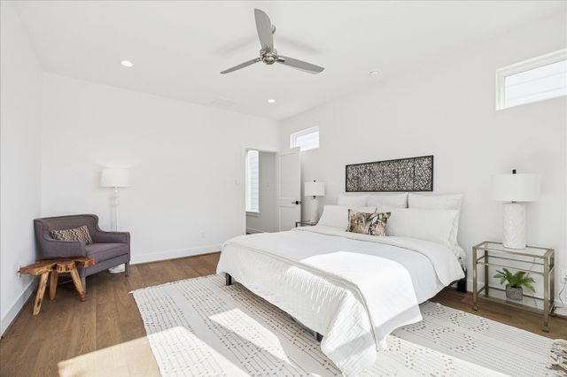 7710 Sky Dweller Drive, Houston, TX 77055