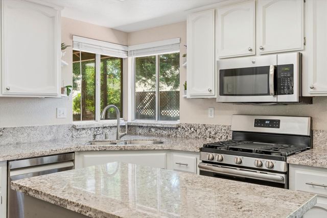 6505 Lennox Way, Elk Grove, CA 95758
