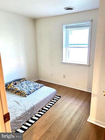 21 E 8TH AVE, York, PA 17404