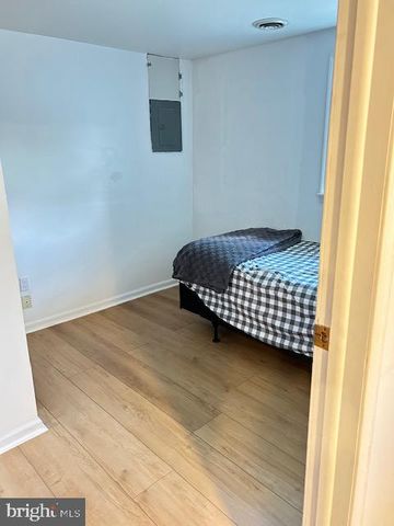 21 E 8TH AVE, York, PA 17404