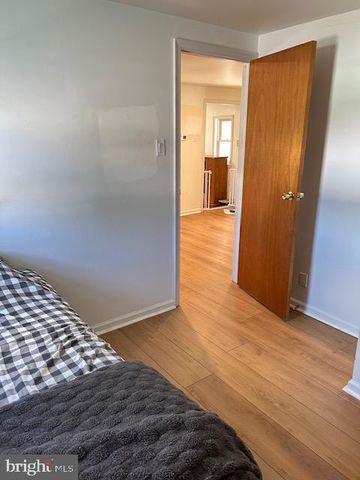 21 E 8TH AVE, York, PA 17404