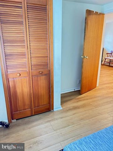 21 E 8TH AVE, York, PA 17404