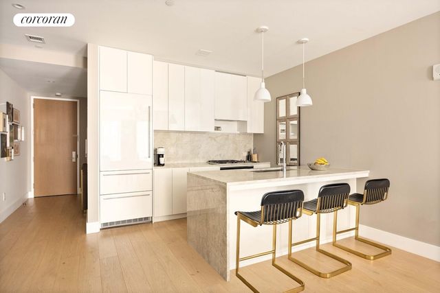15 W 61st St Apt 5L, New York City, NY 10023