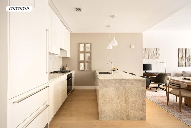 15 W 61st St Apt 5L, New York City, NY 10023