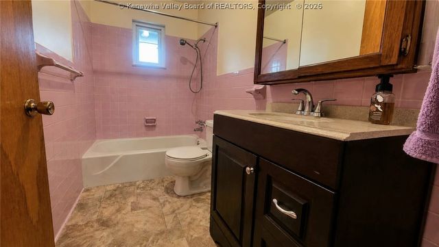 111 Morton Drive, Hamlin, WV 25523