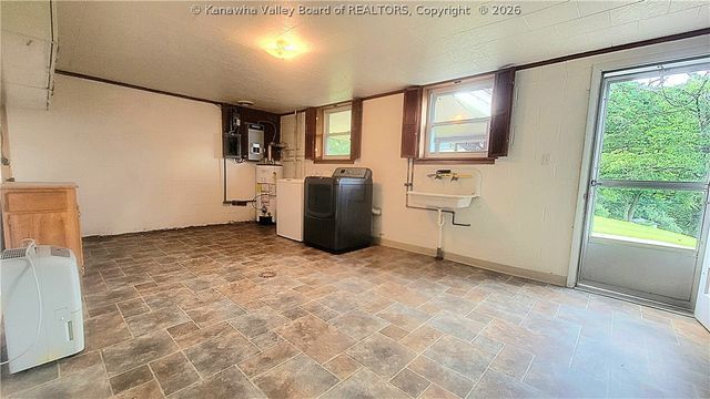 111 Morton Drive, Hamlin, WV 25523