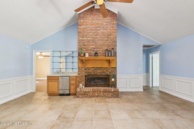 2810 RAVINES Road, Middleburg, FL 32068