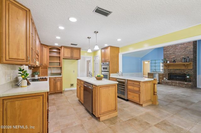 2810 RAVINES Road, Middleburg, FL 32068