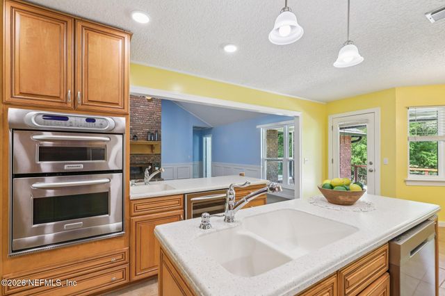 2810 RAVINES Road, Middleburg, FL 32068