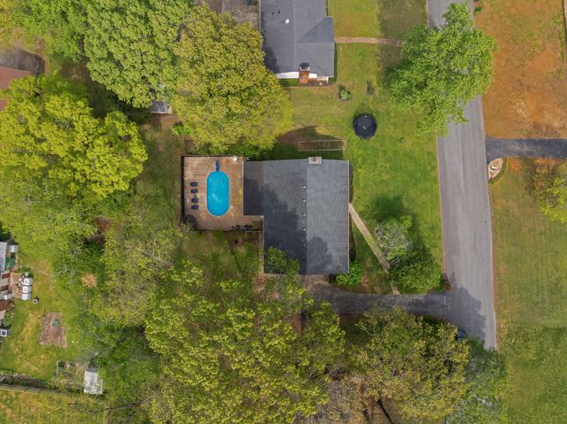 9211 Ramblewood Drive, Harrison, TN 37341