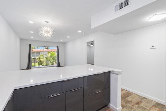 899 SE 2ND Avenue 203, Deerfield Beach, FL 33441