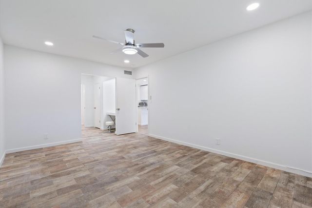899 SE 2ND Avenue 203, Deerfield Beach, FL 33441