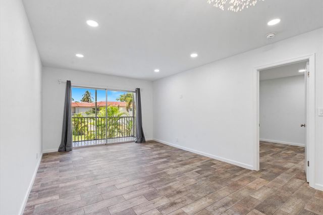 899 SE 2ND Avenue 203, Deerfield Beach, FL 33441