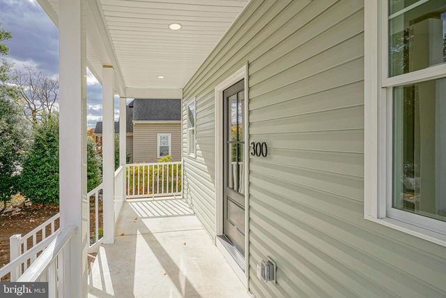 300 LINCOLN AVE, Paulsboro, NJ 08066