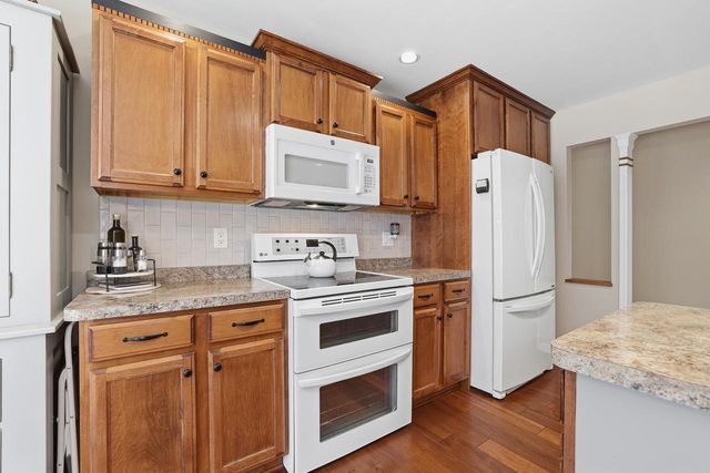 3241 PARKWOOD DRIVE, Stevens Point, WI 54481