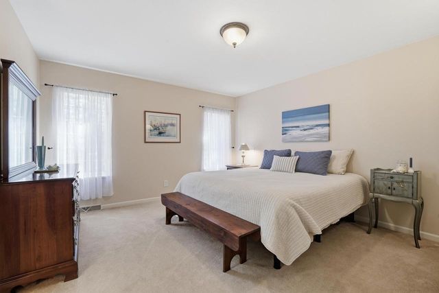 3241 PARKWOOD DRIVE, Stevens Point, WI 54481