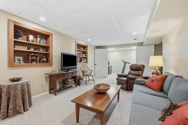 3241 PARKWOOD DRIVE, Stevens Point, WI 54481