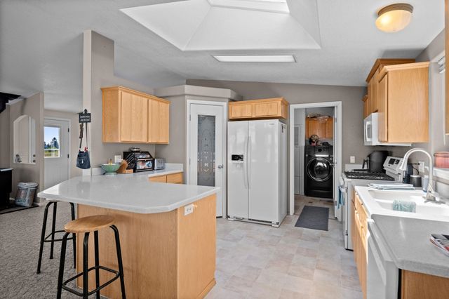 3511 N Brooks Rd, Medical Lake, WA 99022