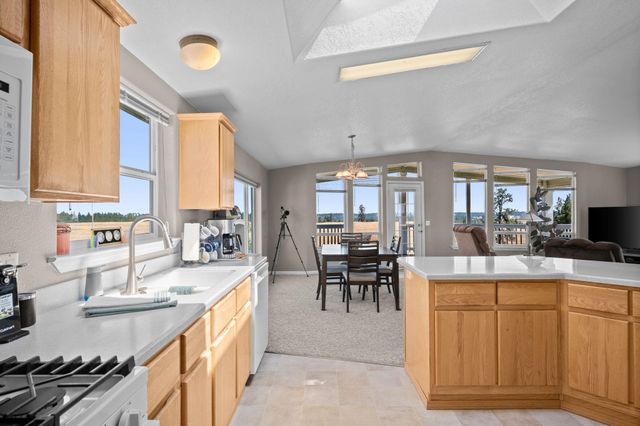 3511 N Brooks Rd, Medical Lake, WA 99022