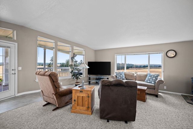 3511 N Brooks Rd, Medical Lake, WA 99022