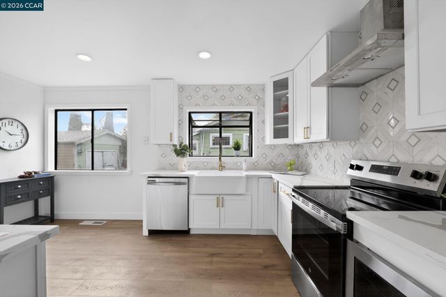 1340 Delacy Avenue, Martinez, CA 94553