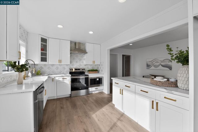 1340 Delacy Avenue, Martinez, CA 94553