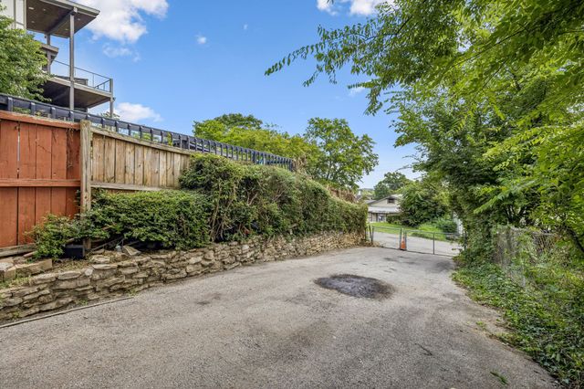 2112 Eastwood Ave, Nashville, TN 37212