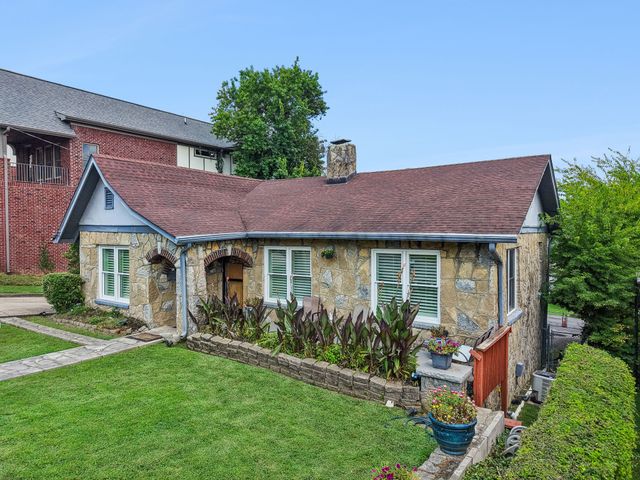2112 Eastwood Ave, Nashville, TN 37212
