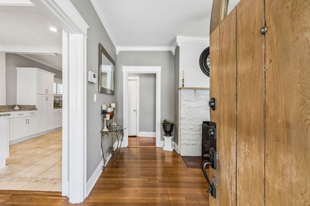 2112 Eastwood Ave, Nashville, TN 37212