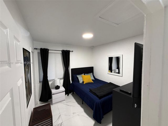 299 NE 46th St, Deerfield Beach, FL 33064