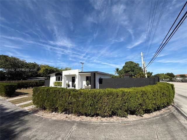 299 NE 46th St, Deerfield Beach, FL 33064