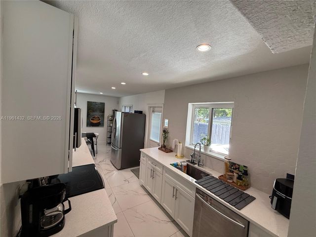 299 NE 46th St, Deerfield Beach, FL 33064