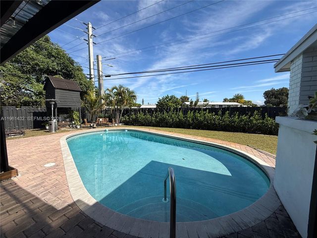 299 NE 46th St, Deerfield Beach, FL 33064