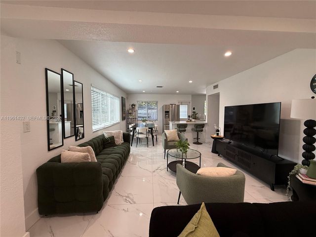 299 NE 46th St, Deerfield Beach, FL 33064