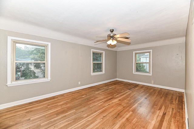 1018 E Wilbur AVENUE, Milwaukee, WI 53207