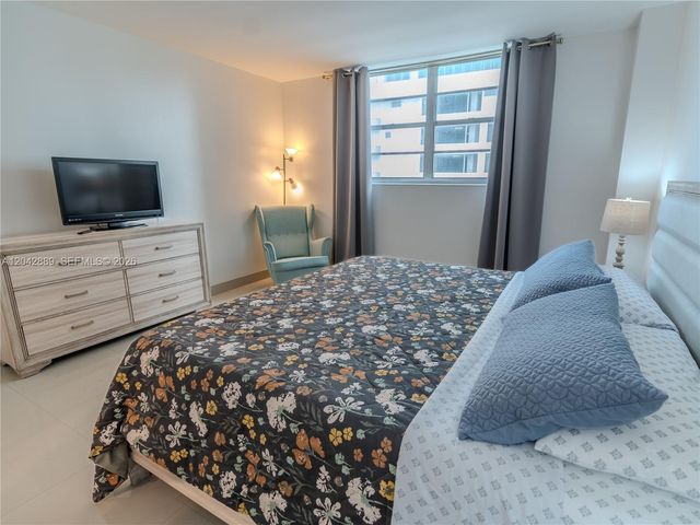 4001 S Ocean Drive 8J, Hollywood, FL 33019
