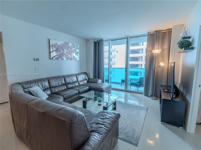 4001 S Ocean Drive 8J, Hollywood, FL 33019