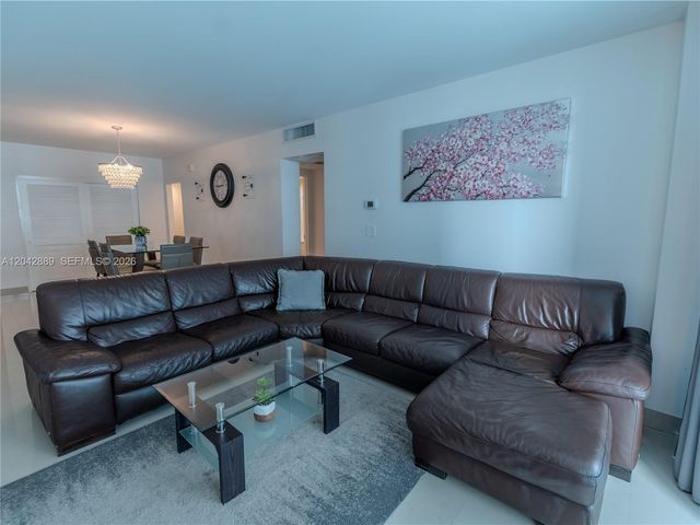 4001 S Ocean Drive 8J, Hollywood, FL 33019
