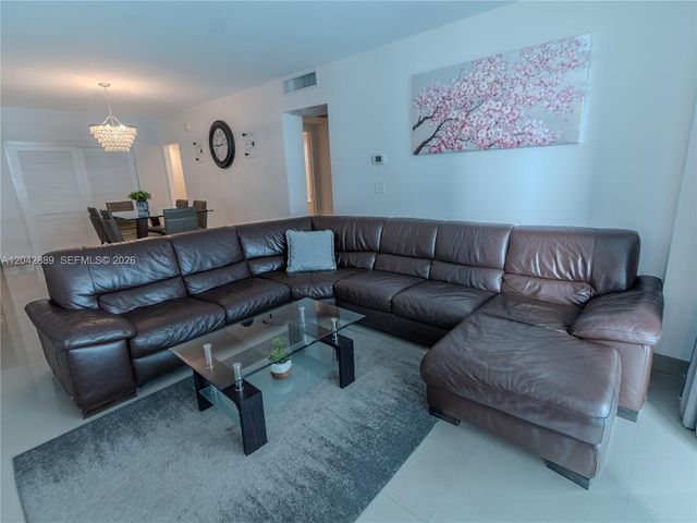 4001 S Ocean Drive 8J, Hollywood, FL 33019